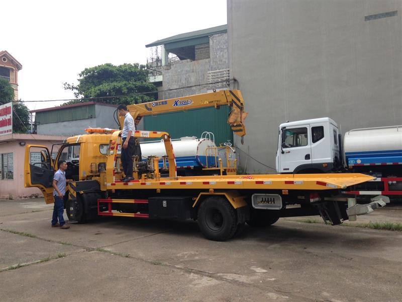 Xe cứu hộ 3 chức năng Dongfeng nhập khẩu kéo xe, sàn trượt, gắn cẩu 5 tấn - ảnh 2